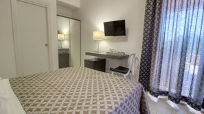 1 bedroom, iron/ironing board, bed sheets