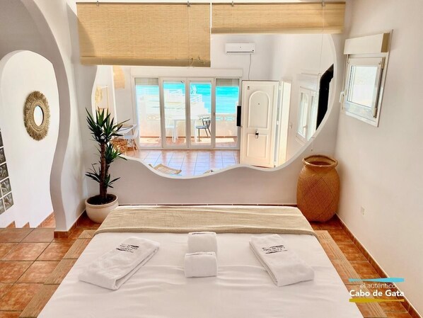 1 bedroom, Internet - Casa Gloria . (Ventorros de San José)