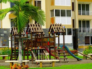 Außen-Kinderspielplatz