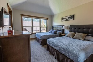 2 Schlafzimmer, Schreibtisch, Bügeleisen/Bügelbrett, WLAN