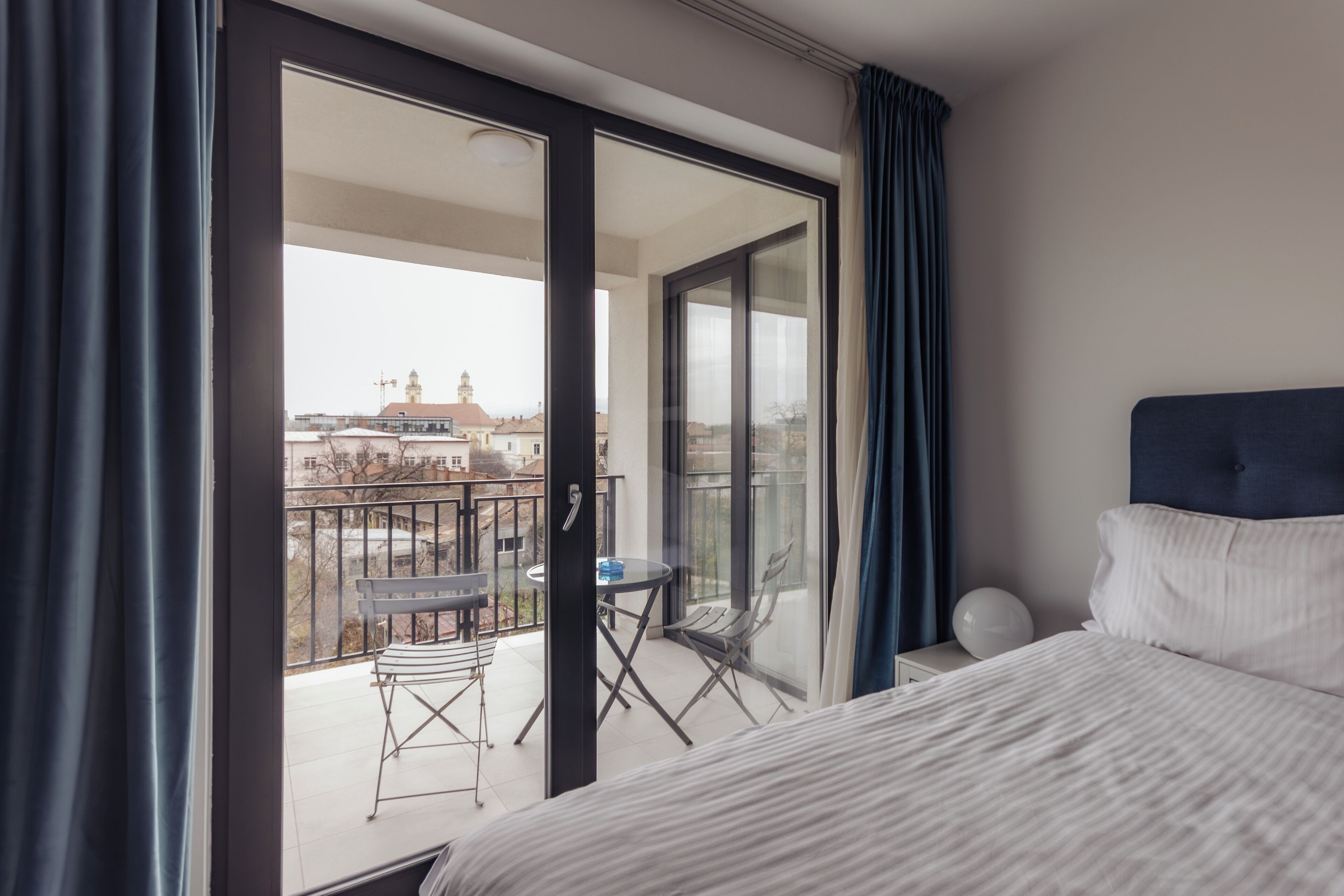 Suite Executive | Area soggiorno | Smart TV 120 cm con canali via cavo, TV, Netflix