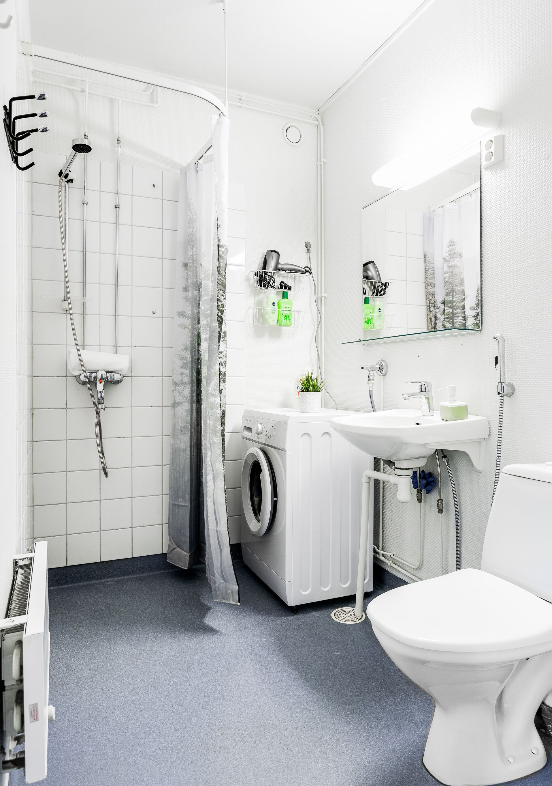 Standard-huoneisto, 1 makuuhuone, parveke | Kylpyhuone | Suihku, ilmaiset hygieniatuotteet, bidee, saippua