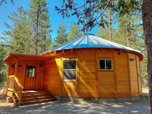 Sunflower Yurt - Mazama special place