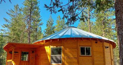 Sunflower Yurt - Mazama special place