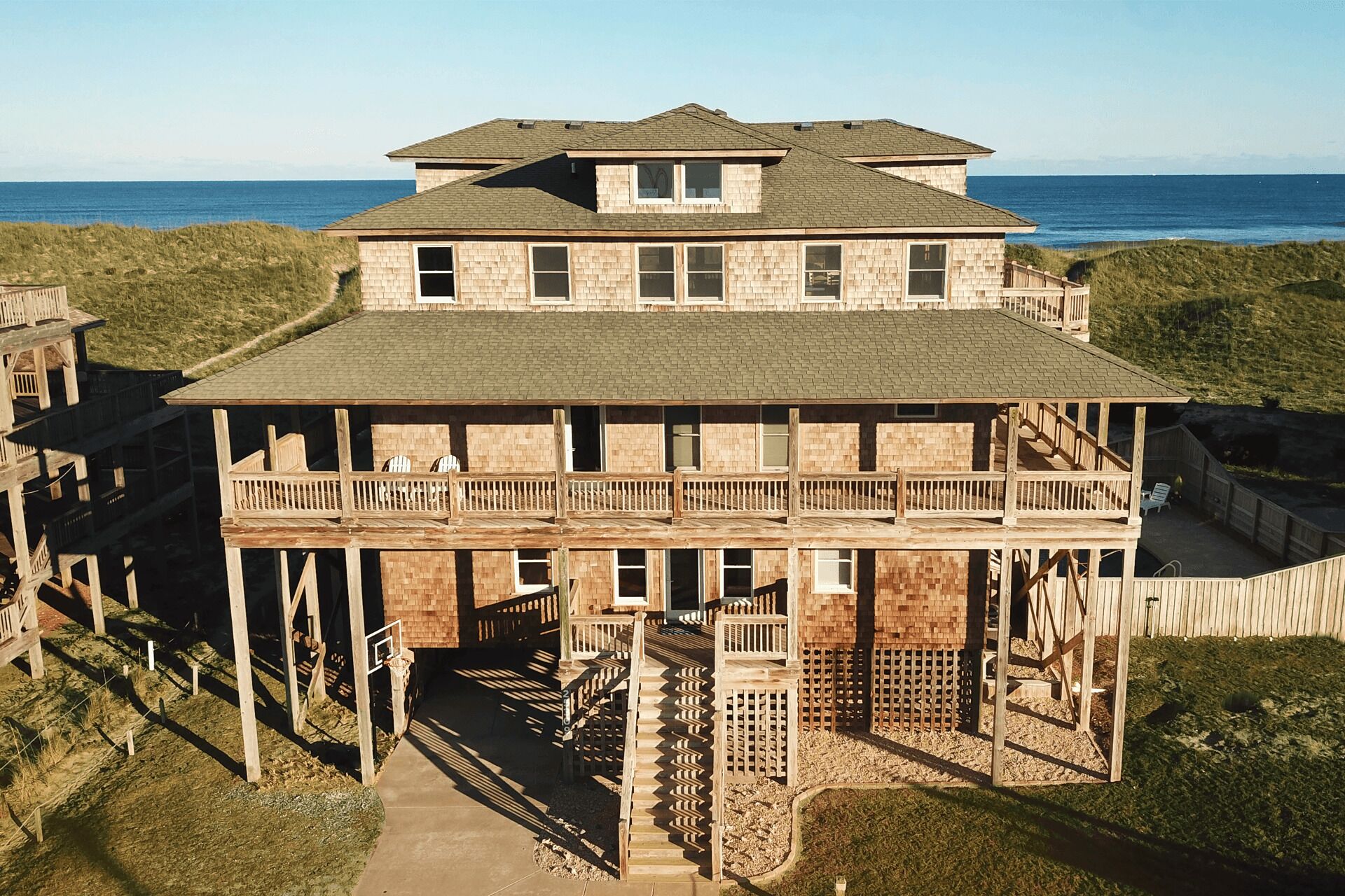 Your Wave Escape! Oceanfront Home with Private Pool, Tiki Bar, and Game Room.