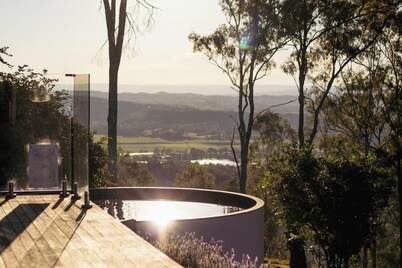 Spotted Gum - A Tranquil Mountain Retreat Surrounded by Nature