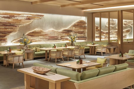 Breakfast, lunch and dinner served