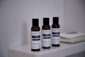 Couette en duvet d'oie, minibar, coffres-forts dans les chambres