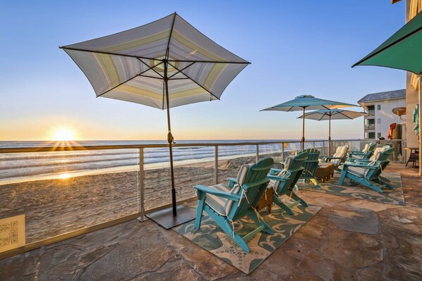 Property grounds - 2 Bedroom Oceanfront Condo! (Carlsbad)