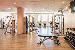 Fitness facility - FABULOUS MID-CENTURY MODERN DESIGNED UNIT IN DOWNTOWN ROCHESTER (Rochester)