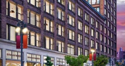 FABULOUS MID-CENTURY MODERN DESIGNED UNIT IN DOWNTOWN ROCHESTER