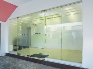 Entrada al alojamiento