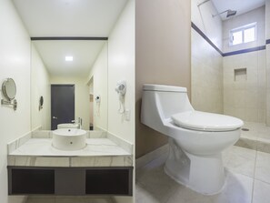 Standard Room, 2 Double Beds | Bathroom | Shower, free toiletries, hair dryer, soap - Capital O Smart Hotel (Monterrey)