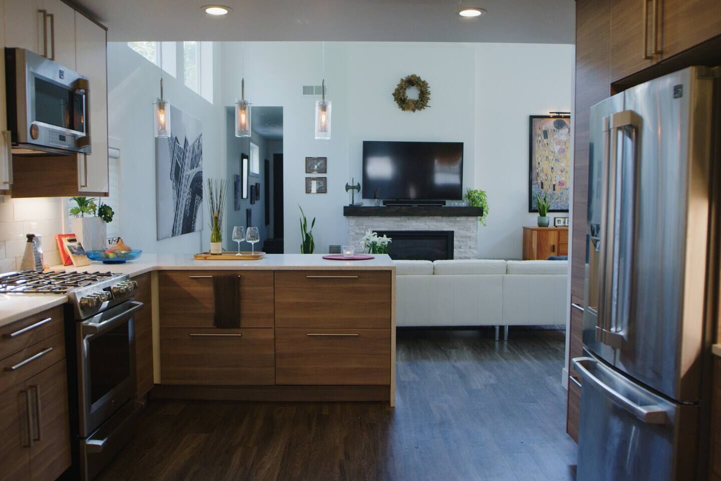 Kühlschrank, Mikrowelle, Ofen, Herdplatte