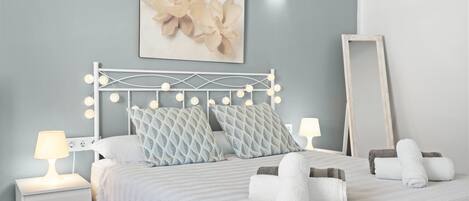 2 soverom, strykejern/-brett, reiseseng for barn og wi-fi (inkludert)