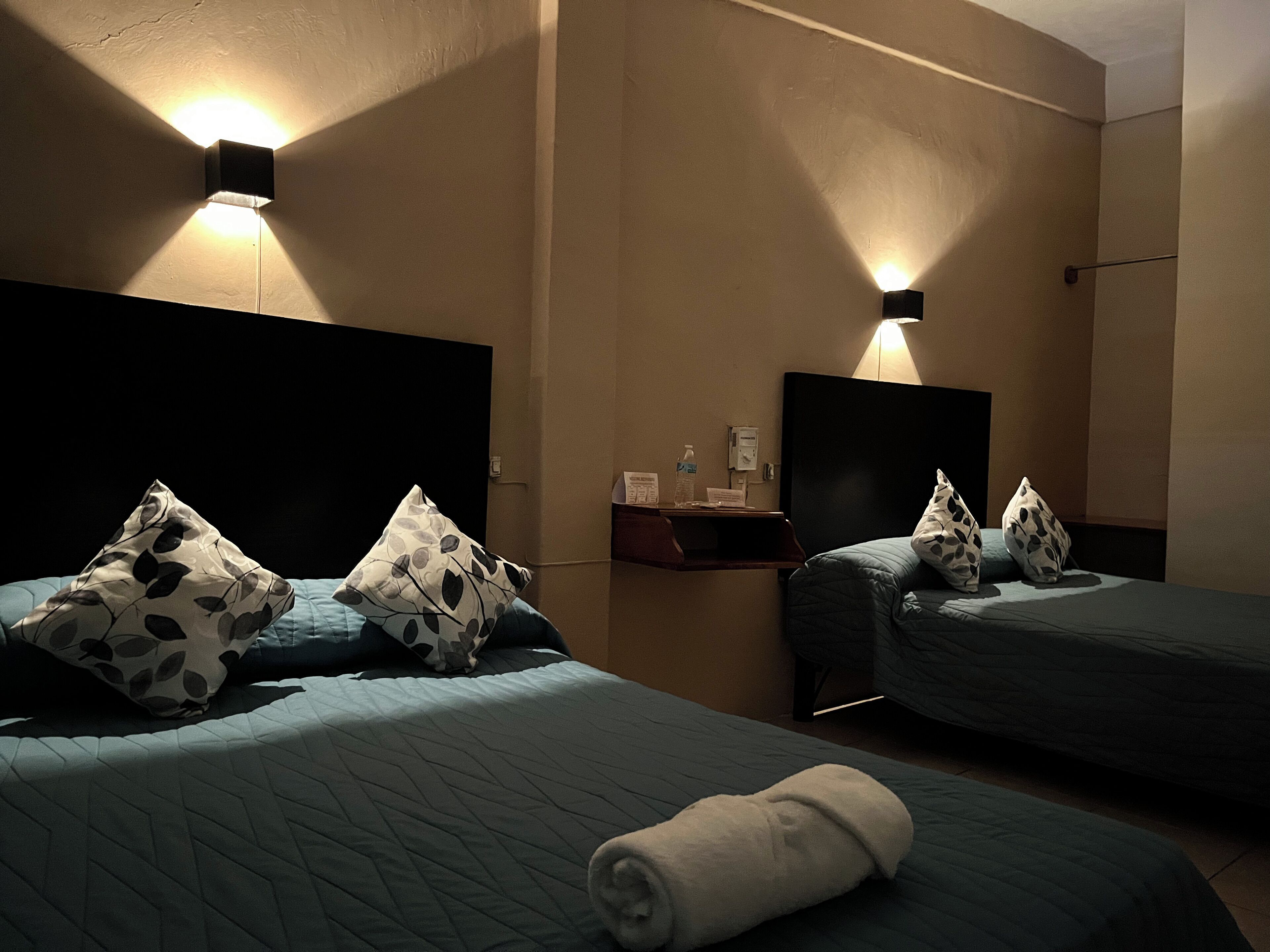 standard room, 2 double beds | desk, iron/ironing board, free wifi, bed sheets