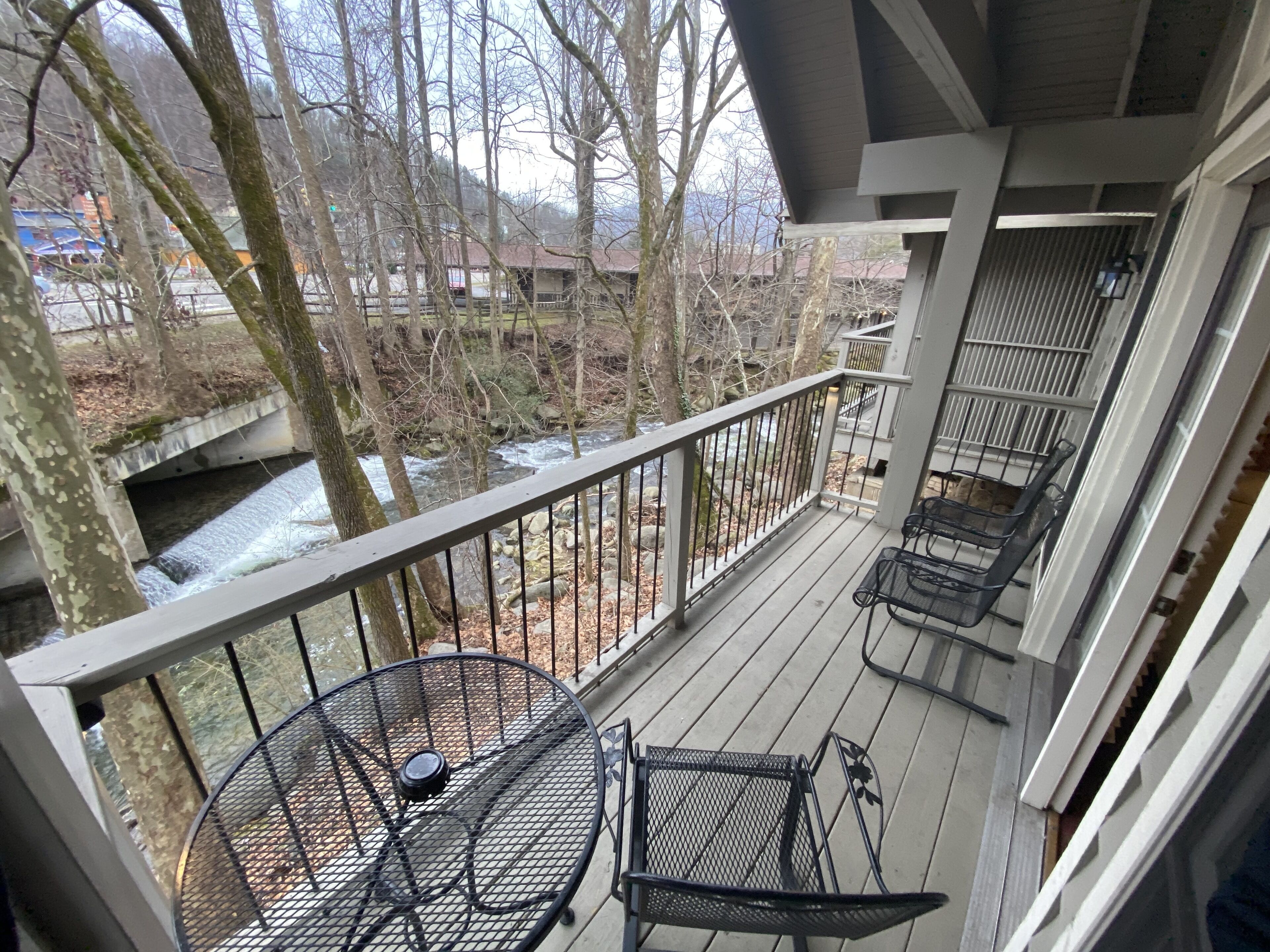 Cottage | Balcony view