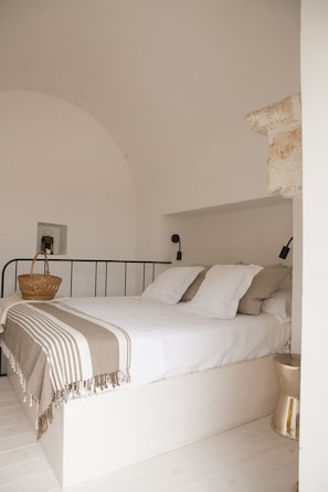 3 chambres, fer et planche à repasser, lit parapluie, Wi-Fi gratuit