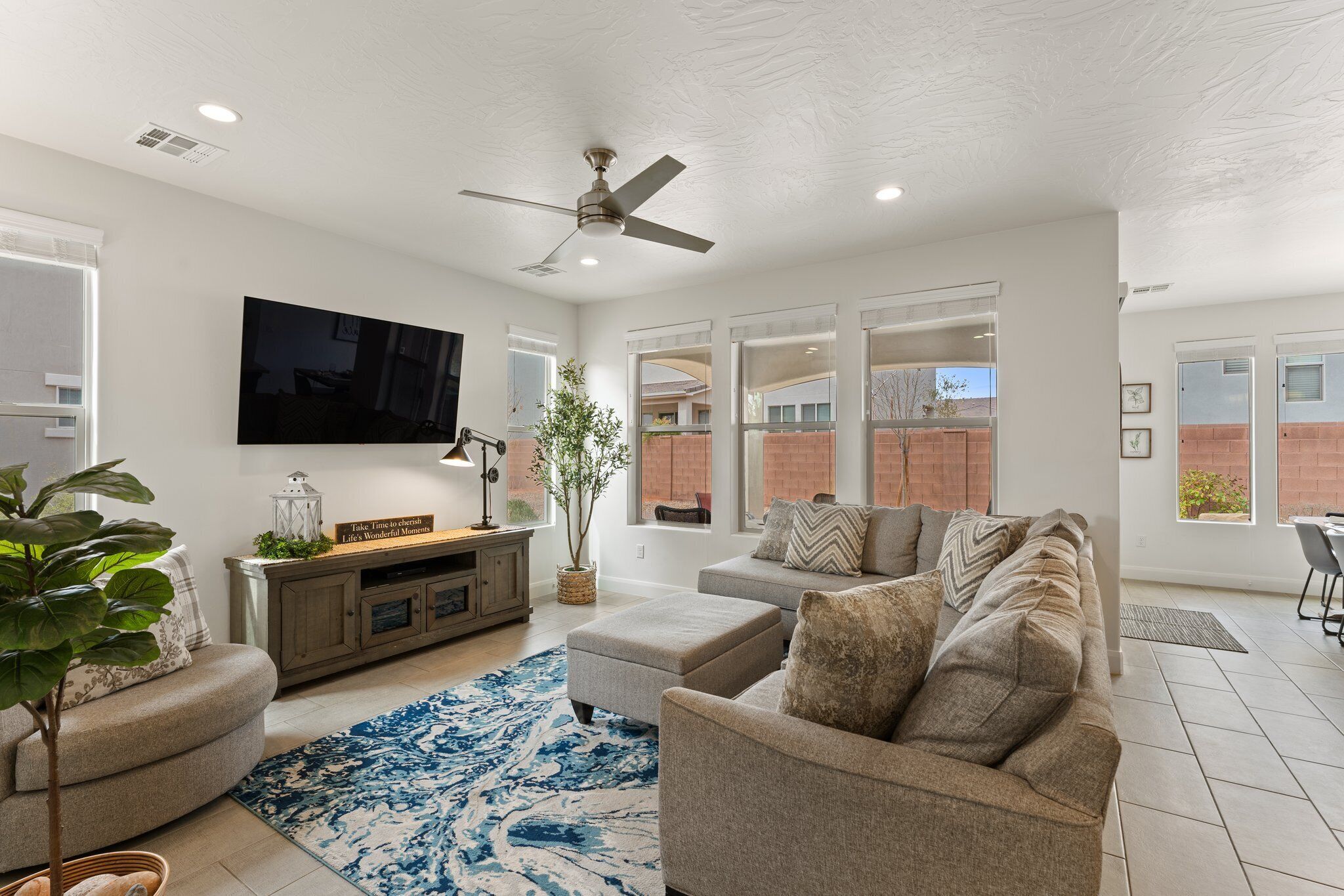 Fernseher, Videospiele, DVD-Player