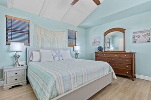 3 slaapkamers, een strijkplank/strijkijzer, gratis wifi, beddengoed