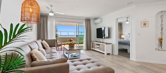 "Mon Plaisar 5" - Redcliffe Q 4020