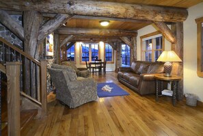 TV, fireplace, offices - Totem House (Crested Butte)