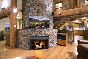 Interior - Totem House (Crested Butte)