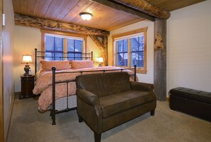 6 soveværelser, strygejern/strygebræt, internetforbindelse, sengetøj