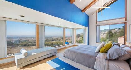 Sky View: Heated Pool & Hot Tub, 5 Acres