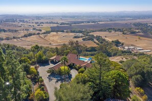 Exterior - Sky View: Heated Pool & Hot Tub, 5 Acres (Santa Rosa)