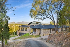 Front of property - Tyalla Lodge (Mudgee)