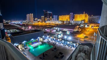 Piscina coperta, piscina all'aperto