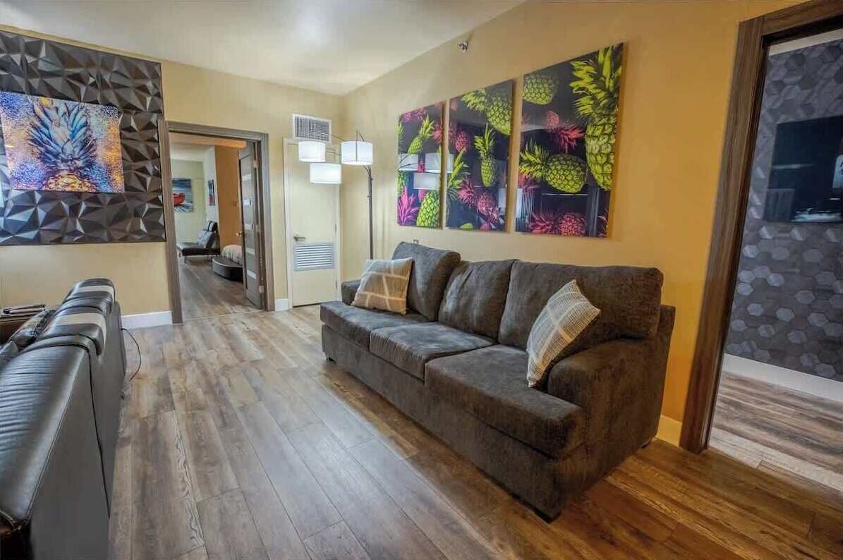 TV, fireplace, offices