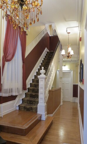 Interior - Gorgeous Heritage Inn with outstanding views of St.John's (St. John's)