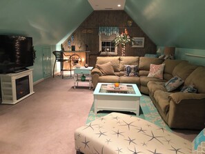 Smart TV, fireplace