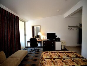 1 chambre, fer et planche à repasser, Wi-Fi gratuit