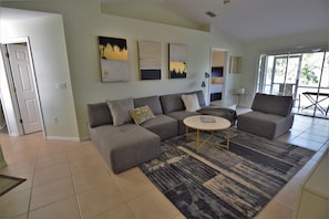 Smart TV - Private Heated Pool Beautiful 3bdr/2bth 2car garage only minutes to Siesta Beach (Sarasota)