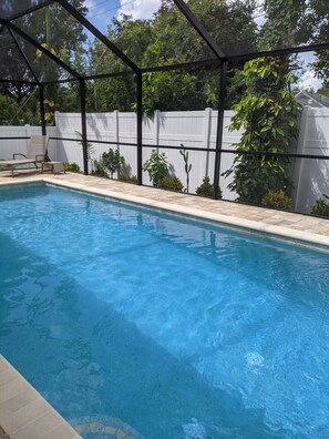 屋外プール、温水プール