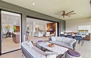 TV, fireplace, stereo