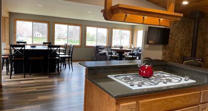 5 Stars! Updated/Private/Clean/Spacious Cabin On Lake Mille Lacs-4 bedroom