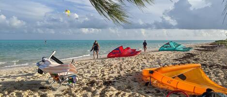 Beach nearby, sun loungers, beach towels