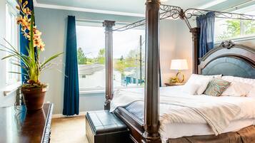 3 dormitoris, escriptori i planxa i posts de planxar