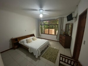 2 bedrooms, free WiFi, bed sheets, wheelchair access