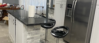 5Bedrooms-Pool-3bath-85023