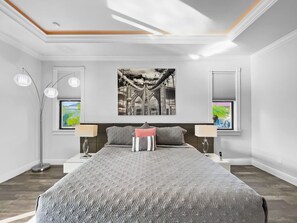 4 bedrooms, desk, iron/ironing board, free WiFi