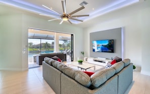TV, fireplace, video-game console, Netflix