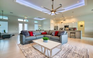 Fernseher, Kamin, Videospielkonsole, Netflix