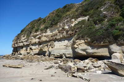 Black Bluff View Retreat - a large comfortable 5 bedroom house on 40 hectares.