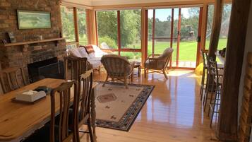 Smart TV, fireplace, DVD player, books