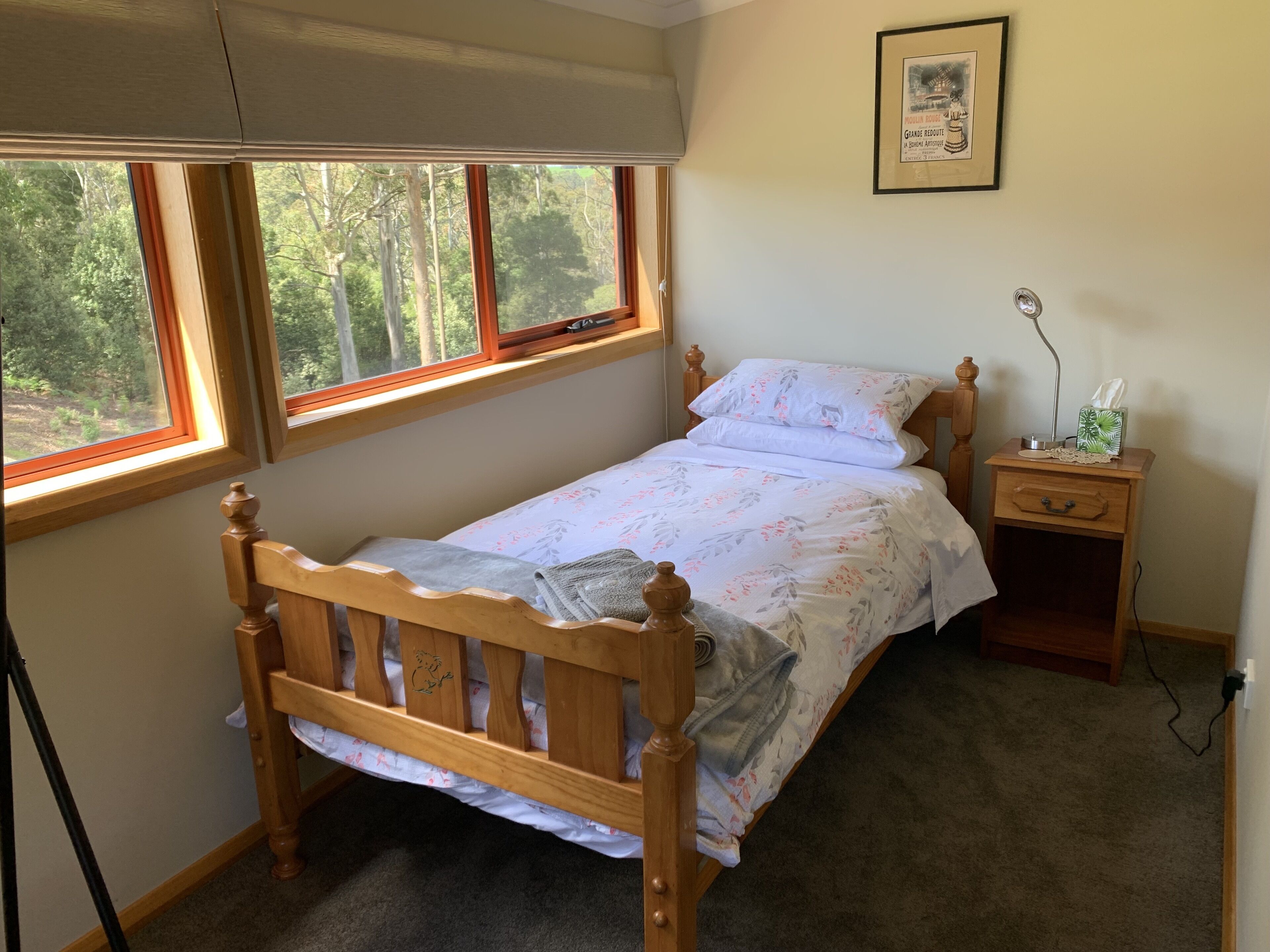 Black Bluff View Retreat - a large comfortable 5 bedroom house on 40 hectares. — image 16